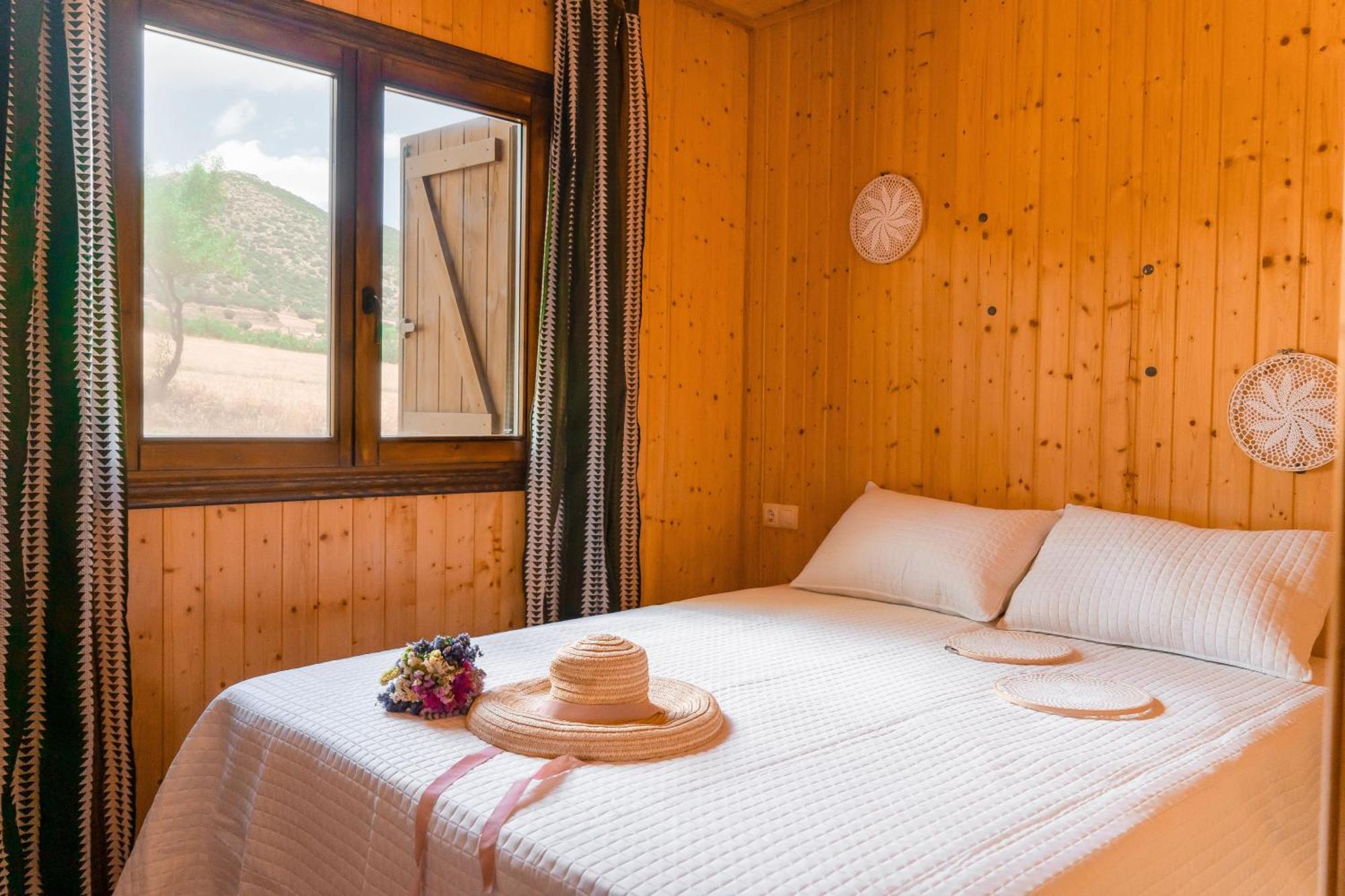 Aldea Los Odres - Cabanas De Madera De 1ª Con Piscina Privada Y Bbq En La Puerta Moratalla  Bilik gambar